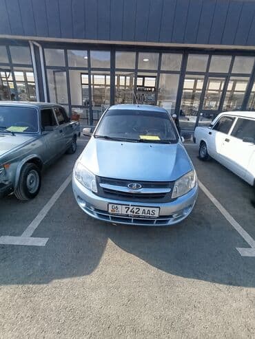 ВАЗ (ЛАДА) Granta: 2012 г., 1.6 л, Механика, Бензин, Седан