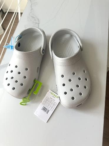 Crocs Classic Clog, оригинал, цвет светло-серый. Размер от 40, может и