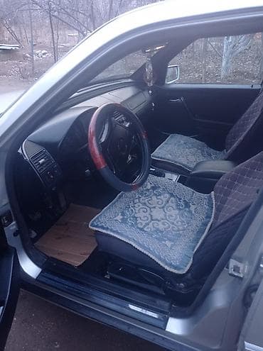 Продажа авто: Mercedes-Benz E-Class: 1994 г., 2.2 л, Механика, Бензин, Хэтчбэк — 6