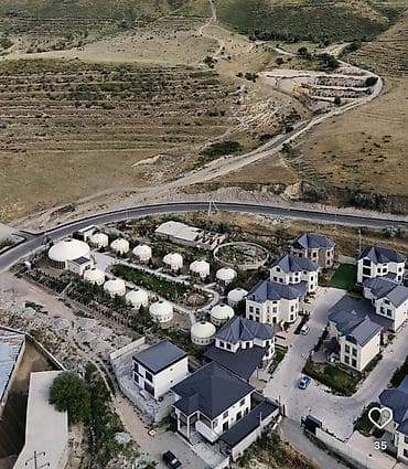 Дома: 🏡 Продается двухэтажный дом в с.Ортосай городок “Датка”🏰 📍Локация — 2