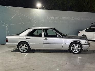Транспорт: Mercedes-Benz W124: 1993 г., 3.2 л, Автомат, Бензин, Седан — 3