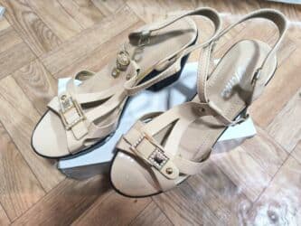 шипы на обувь: Хорошие босоножки — 1