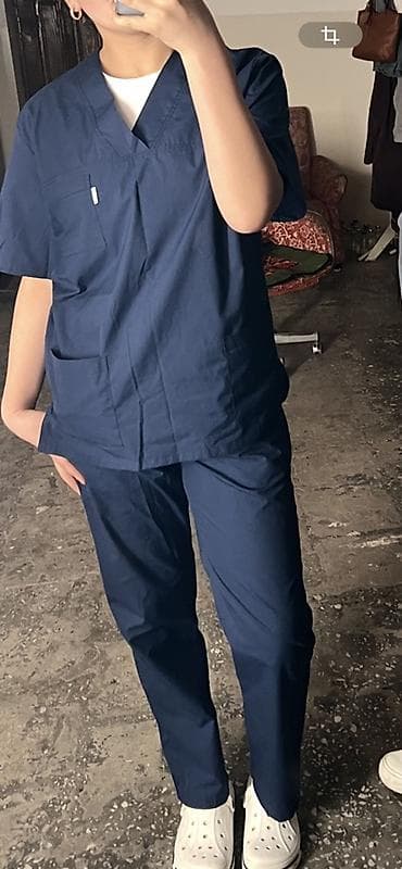 Медицинский костюм унисекс, тёмно‑синего цвета (scrubs). Состав и — 1