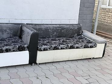 Диван модульный б/у, большой, прямой. - Состоит из нескольких секций; — 4