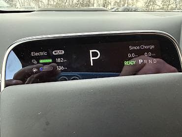 rx 400: Lixiang L6: 2024 г., 1.5 л, Автомат, Электромобиль, Кроссовер — 10