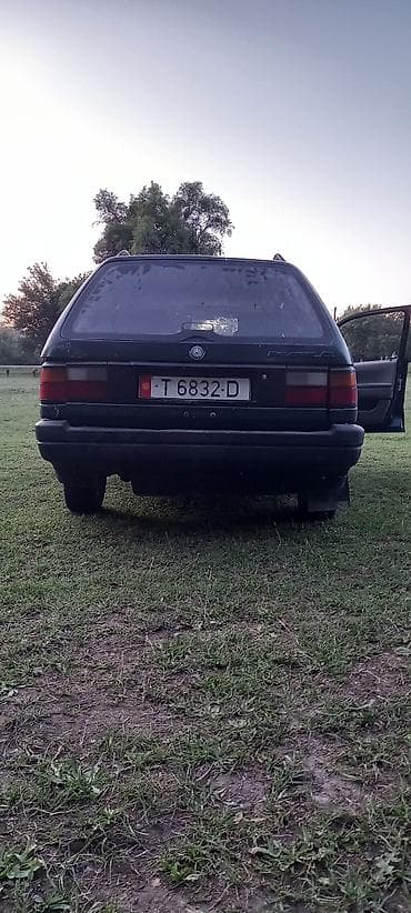 variant: Volkswagen Passat Variant: 1990 г., 1.8 л, Механика, Бензин, Универсал — 5