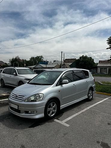 Toyota Ipsum: 2002 г., 2.4 л, Автомат, Бензин, Минивэн — 1