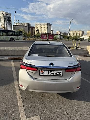 rd 1: Toyota Corolla: 2019 г., 1.8 л, Автомат, Электромобиль, Седан — 3