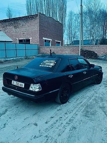 мерс 118: Mercedes-Benz W124: 1988 г., Седан — 4