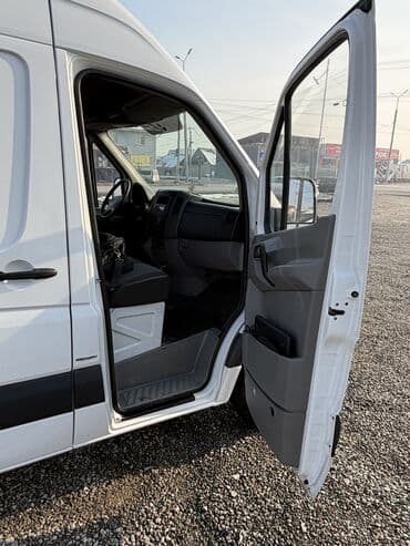 Коммерциялык транспорт: Жеңил жүк ташуучу унаа, Mercedes-Benz, Стандарт, 3 т, Колдонулган — 2