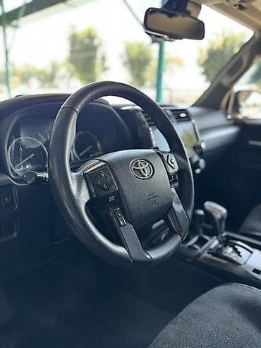 4 руннер: Toyota 4Runner: 2020 г., 4 л, Автомат, Бензин, Внедорожник — 9