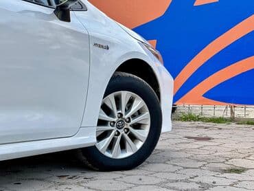 купить бу двигатель на мотоцикл: Toyota Corolla: 2021 г., 1.8 л, Вариатор, Гибрид, Седан — 6