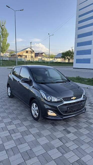 себе: Chevrolet Spark: 2019 г., 1 л, Автомат, Бензин, Хэтчбэк — 2