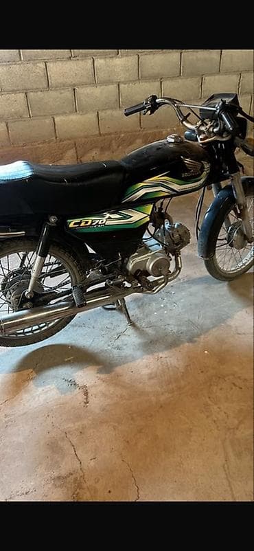 скутер ош: Honda CD70 (карбюраторная версия), классический городской мопед — 3