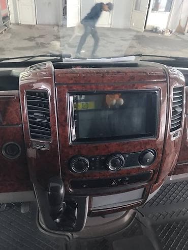 прожектор на спринтер: Mercedes-Benz Sprinter (длинная и высокая база), белый фургон — 5