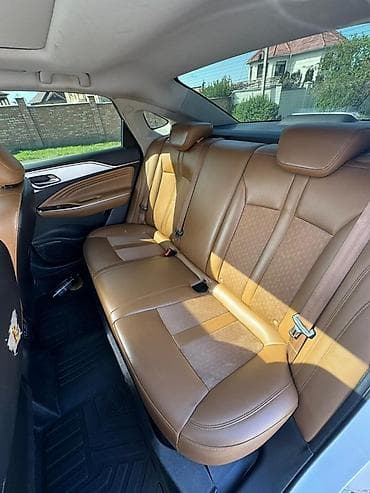 odyssey absolute: GAC Aion S (белый седан, гибрид/электрифицированная версия, шильдик — 10