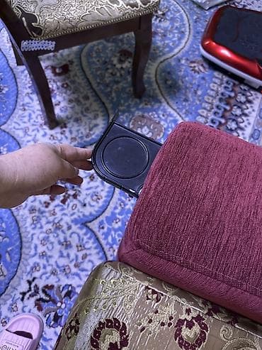 уголки метал: Угловой диван, C подушками — 3