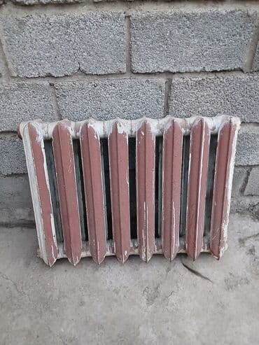 Продаю чугунную батарею 1шт-8секций. Цена 300 сом за