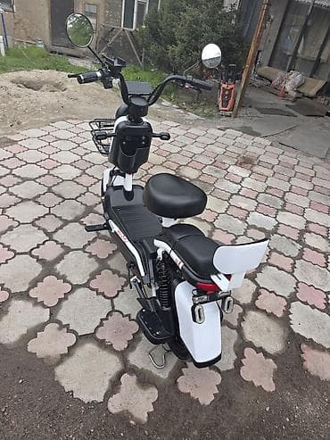 электроскутор: Срочно продам! Электроскутер (городской электробайк) с двумя — 4