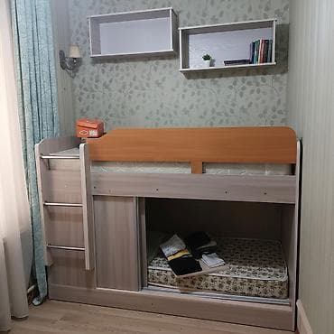 Г.Ош кровать продается вместе с матрасами и 2 полками. размер 190×85