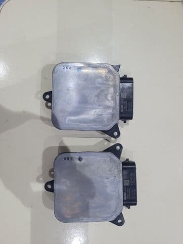 Toyota camry 70 блок фары оргинал комплект левый правый at lalafo.kg Toyota camry 70 блок фары оргинал комплект левый правый