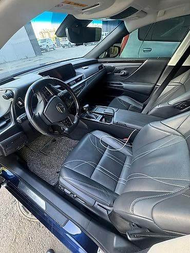 bye e5: Lexus ES: 2019 г., 2.5 л, Вариатор, Гибрид, Седан — 6