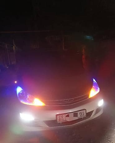 Toyota Estima: 2001 г., 2.4 л, Автомат, Газ, Минивэн at lalafo.kg Toyota Estima: 2001 г., 2.4 л, Автомат, Газ, Минивэн