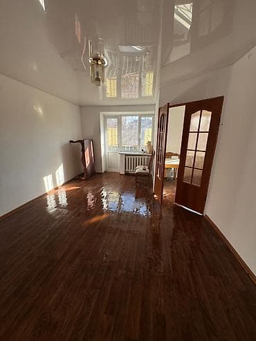 Недвижимость: 1 комната, 30 м², Хрущевка, 2 этаж — 4