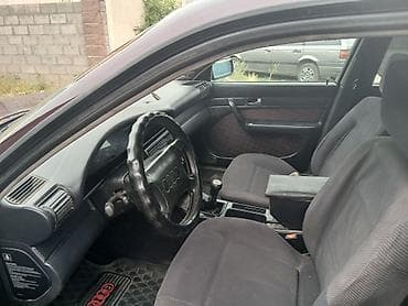 Унаа: Audi 100: 1993 г., 2 л, Кол менен иштөөчү, Бензин, Универсал — 6