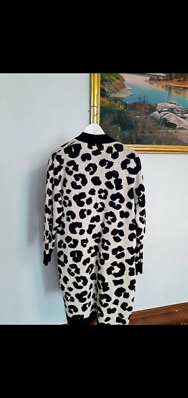 семейные одежды: Продаю новый кардиган длинный размер 50-52 осень весна цена 800 сом — 2