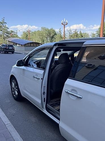 полики карнивал: Kia Carnival: 2019 г., 2.2 л, Автомат, Дизель, Минивэн — 4