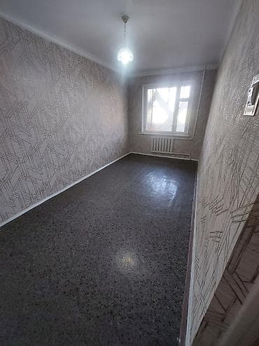 Квартиры: 2 комнаты, 54 м², Мега Комфорт ТЦ 105 серия, 9 этаж, Старый ремонт — 1