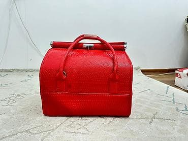 Декор жана интерьер: Чемодан/сумка для маникюрных принадлежностей Состояние хорошое 1000 — 3