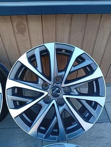 Lexus: Оригинальные диски Lexus Es 2022 Радиус R17 PCD 5x114.3 Состояние — 3