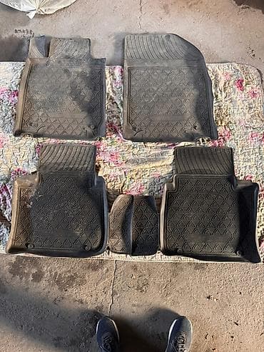 lexus es: Родные Резиновые Полики Для салона Lexus, цвет - Черный, Б/у — 1