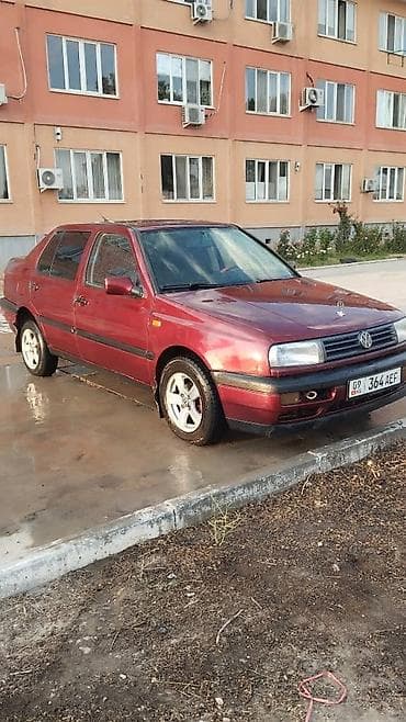 авто битый купить: Volkswagen Vento: 1991 г., 1.6 л, Ручные, Бензин, Седан — 5