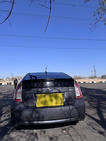 марк 3: Toyota Prius: 2012 г., 1.8 л, Вариатор, Гибрид, Лифтбек — 4