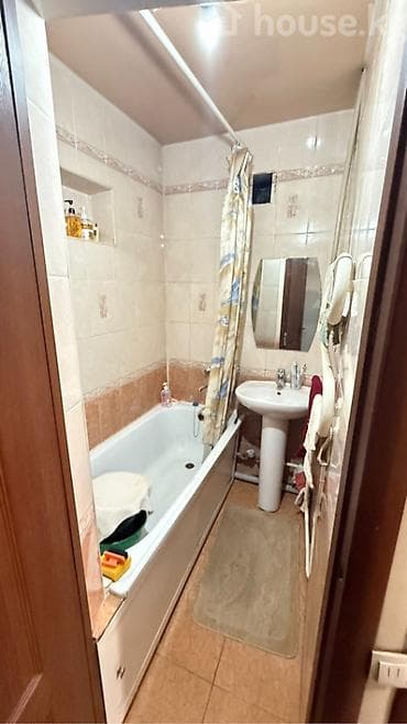 Недвижимость: 3 комнаты, 61 м², Кудайберген авторынок Сталинка, 1 этаж, Старый ремонт — 9