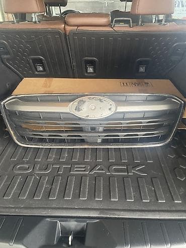 Решетка радиатора Subaru 2020 г., Б/у, Оригинал
