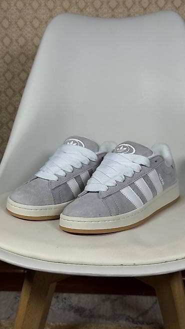 джинсы бишкек мужские: Мужские кроссовки, 41, Adidas, Новый, цвет - Серый — 4