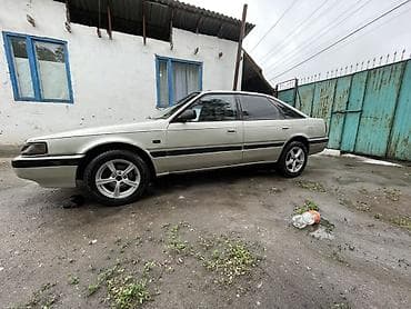 Mazda 626: 1990 г., 2 л, Механика, Бензин, Хэтчбэк — 8