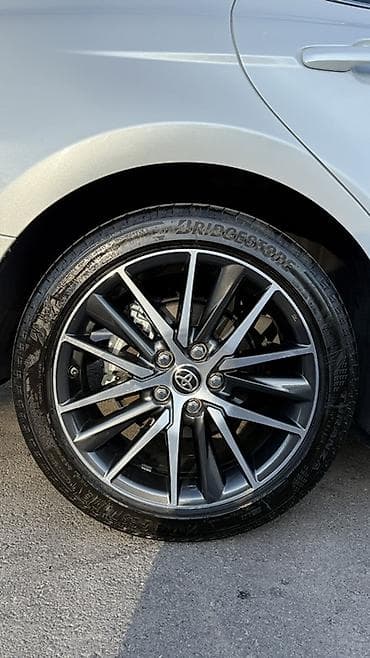 Транспорт: Toyota Camry: 2023 г., Автомат, Бензин, Седан — 7