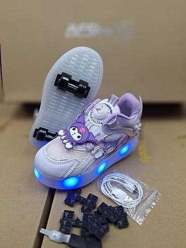 Детская обувь: Детские кроссовки-ролики со светящейся подошвой - 2-в-1: в подошве — 1