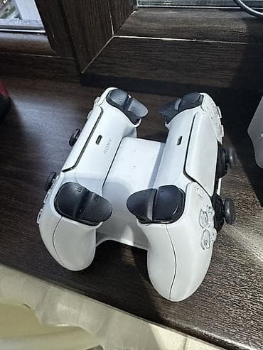 наушники с ушами: Игровой комплект для PlayStation 5 Состав: - Консоль PlayStation 5 — 1