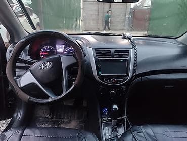 taiota karola: Hyundai Solaris: 2012 г., 1.4 л, Автомат, Бензин, Седан — 3