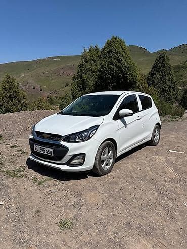 Chevrolet Spark: 2018 г., 1 л, Вариатор, Бензин, Универсал