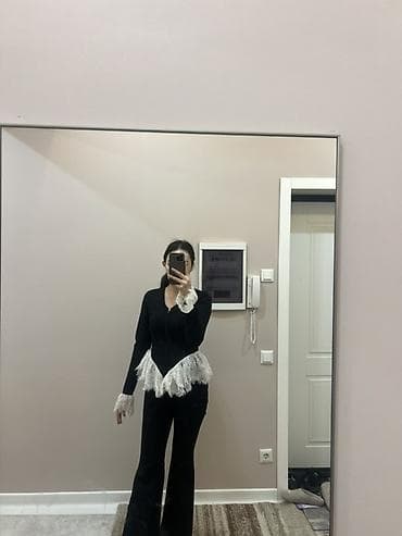 Пляж үчүн кийимдер: Черный женский костюм с кружевной отделкой. - Верх: приталенный — 2