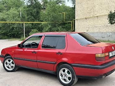 продаю вазу: Volkswagen Vento: 1992 г., 1.8 л, Механика, Бензин, Седан — 3