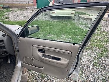 вадител се: Дверь Передняя правая Mazda, Б/у — 2