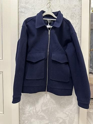 джинсовая парка: Темно‑синяя куртка на молнии в стиле overshirt. - Прямой свободный — 1